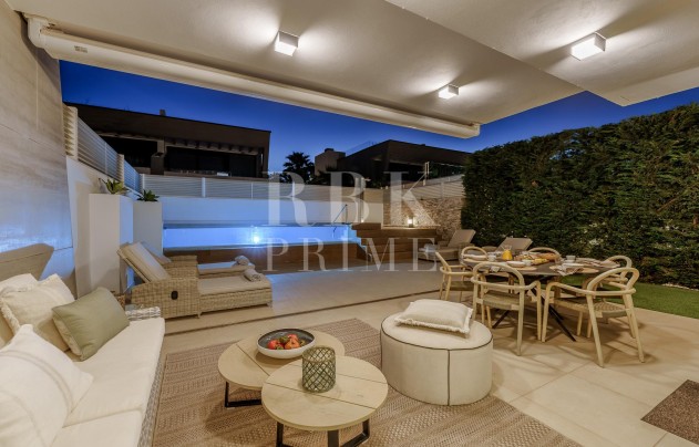 Resale - Villa - Marbella