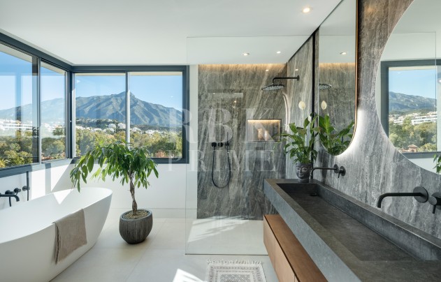 Reventa - Villa - Malaga - Nueva Andalucía