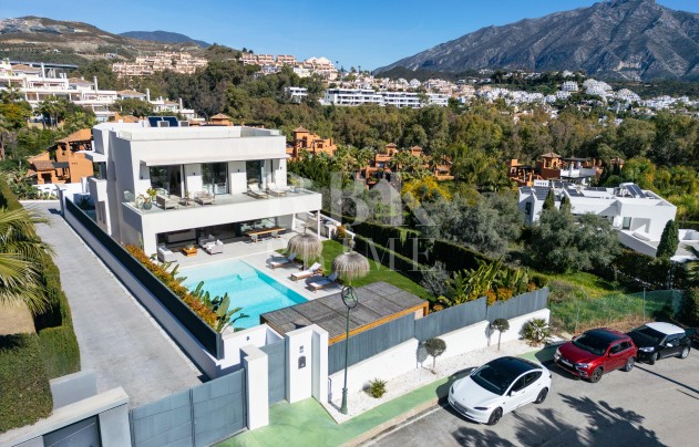 Reventa - Villa - Malaga - Nueva Andalucía