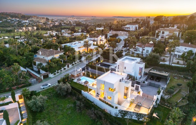 Reventa - Villa - Malaga - Nueva Andalucía