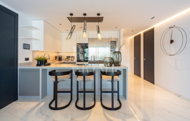Herverkoop - Apartment - Malaga - Nueva Andalucía