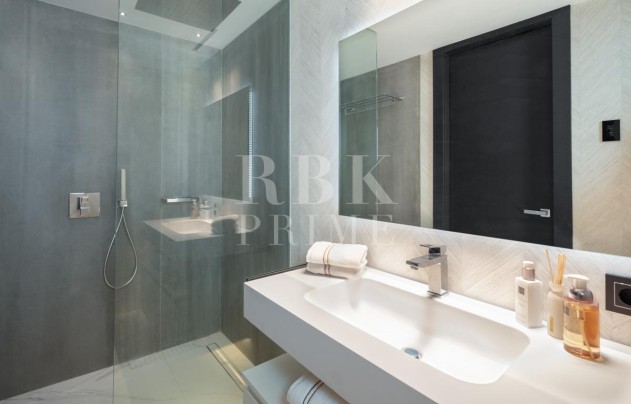 Herverkoop - Apartment - Malaga - Nueva Andalucía