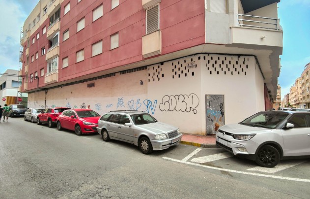Revente - Commercial - Torrevieja - Playa Los Naufragos