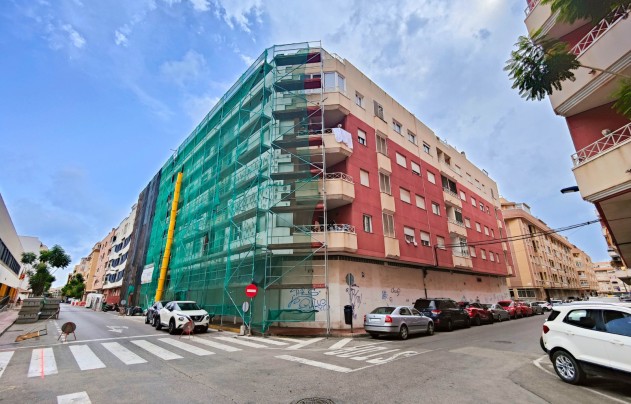Revente - Commercial - Torrevieja - Playa Los Naufragos