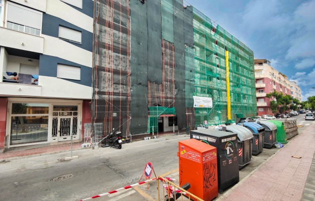 Revente - Commercial - Torrevieja - Playa Los Naufragos