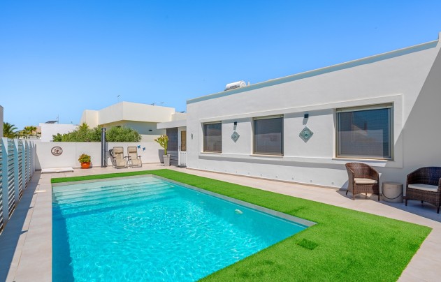 Reventa - Villa - La Marina