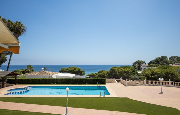 Resale - Apartment - Moraira - La Cometa