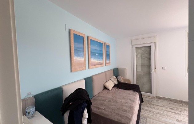 Resale - Villa / House - Torrevieja - La Siesta