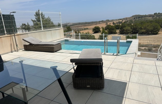 Resale - Villa - San Miguel de Salinas