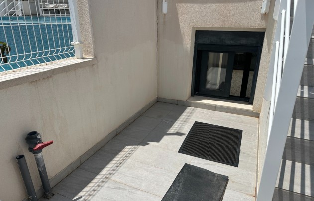 Resale - Villa - San Miguel de Salinas