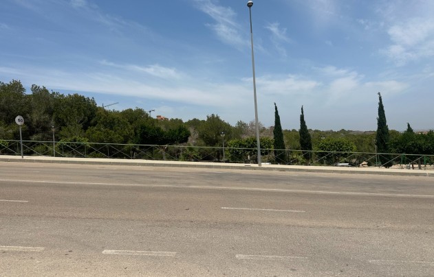 Resale - Villa - San Miguel de Salinas
