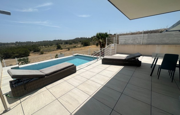 Resale - Villa - San Miguel de Salinas