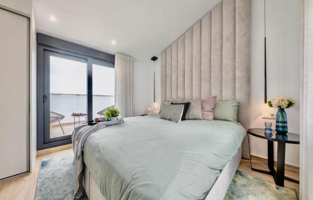 Resale - House - Finestrat - Urbanización