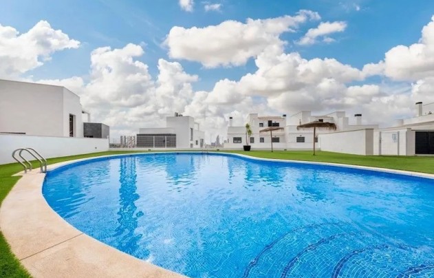 Resale - House - Finestrat - Urbanización