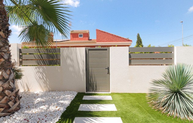 Resale - Villa - Orihuela Costa - Lomas De Cabo Roig
