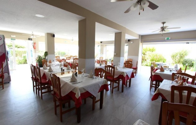Resale - Commercial - Calpe - Playa De Arenal