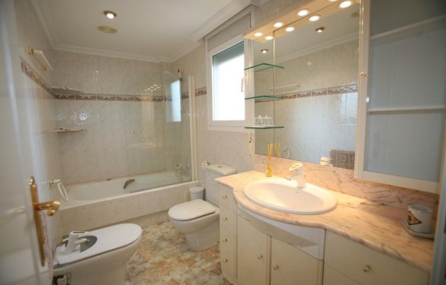 Resale - Apartment - Calpe - Playa De Arenal