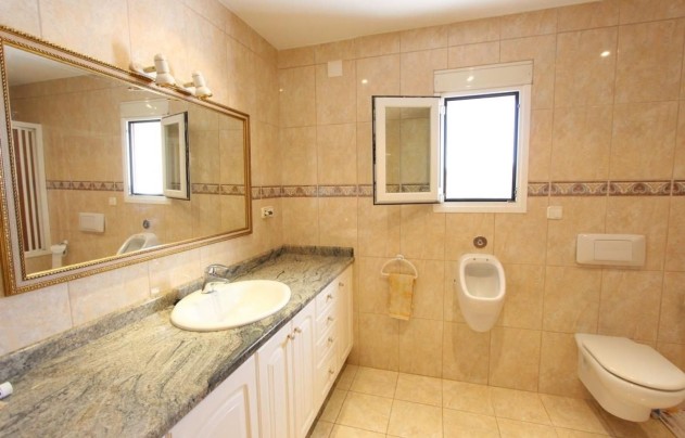 Resale - Villa - La Nucía - El Tossal-Bello Horizonte
