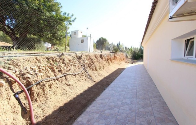 Resale - Villa - La Nucía - El Tossal-Bello Horizonte