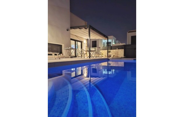 Reventa - Villa - Ciudad Quesada - Pueblo Bravo