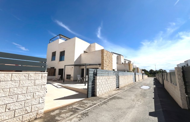 Reventa - Villa - Ciudad Quesada - Pueblo Bravo