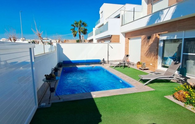Resale - Villa - Pilar de la Horadada