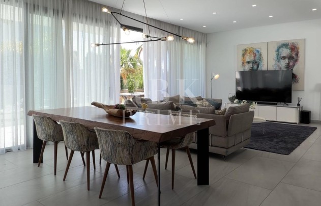 Resale - Villa - Finestrat