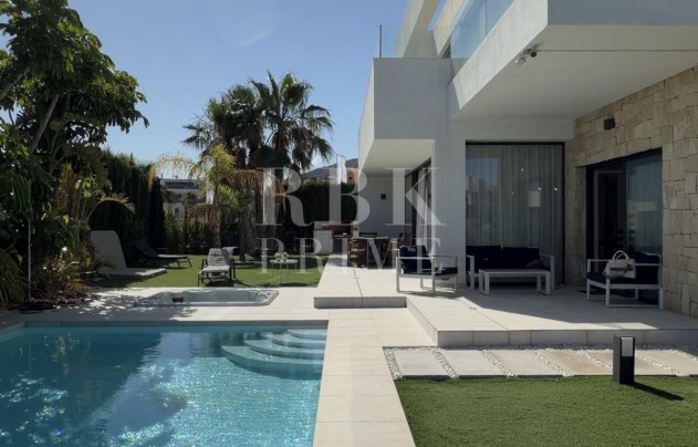 Resale - Villa - Finestrat