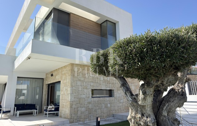 Resale - Villa - Finestrat