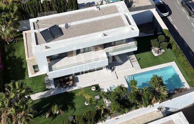 Resale - Villa - Finestrat