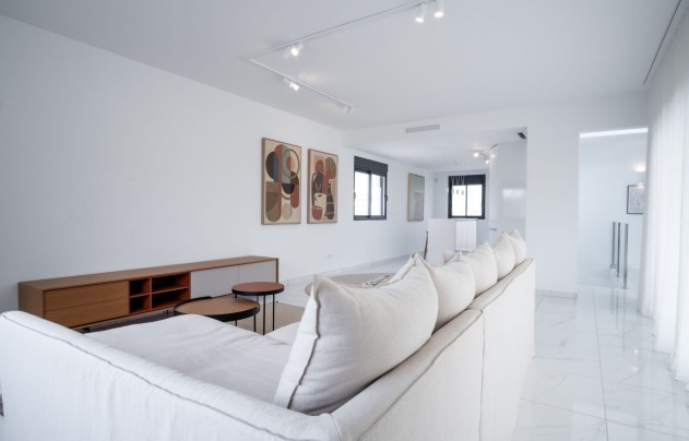 Resale - Villa - Torrevieja - La veleta