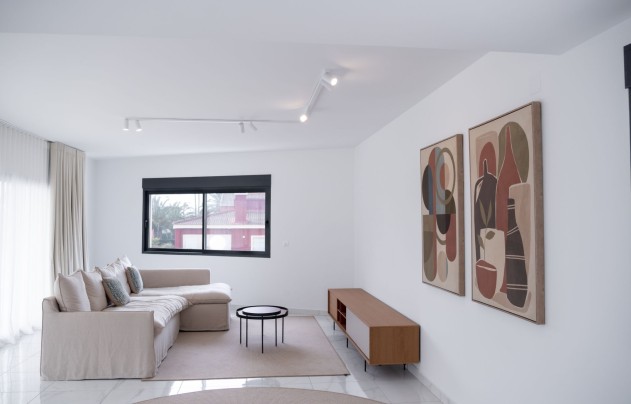 Resale - Villa - Torrevieja - La veleta