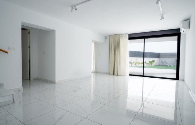 Resale - Villa - Torrevieja - La veleta