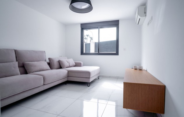 Resale - Villa - Torrevieja - La veleta
