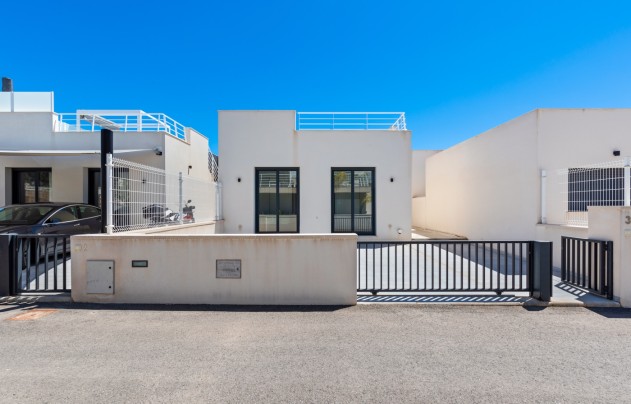 Resale - Villa - San Miguel de Salinas