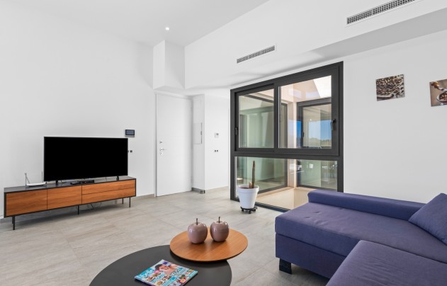 Resale - Villa - San Miguel de Salinas