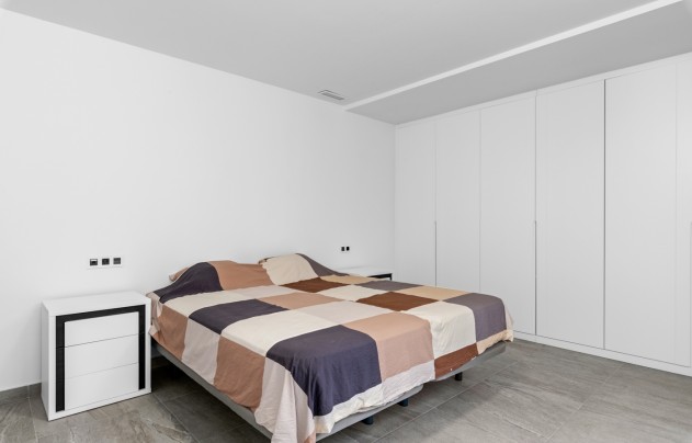 Resale - Villa - San Miguel de Salinas