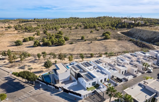 Resale - Villa - San Miguel de Salinas