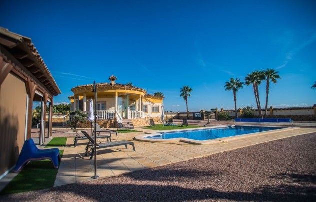 Resale - Villa - Catral