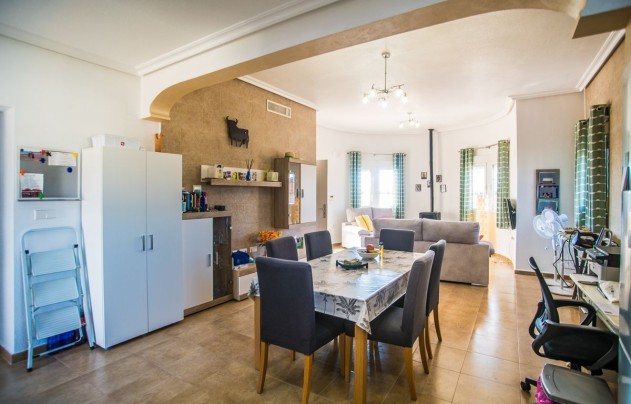 Resale - Villa - Catral