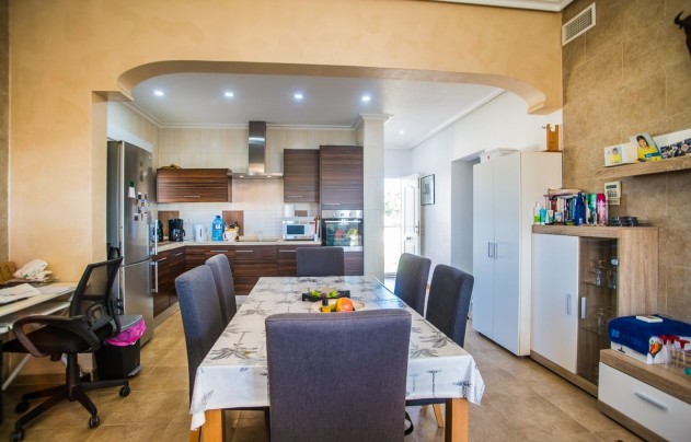 Resale - Villa - Catral