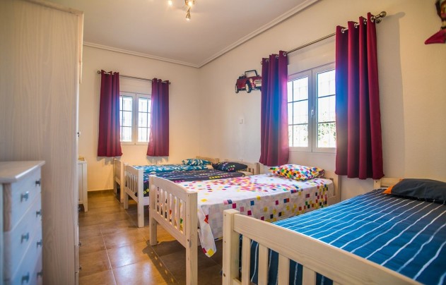Resale - Villa - Catral