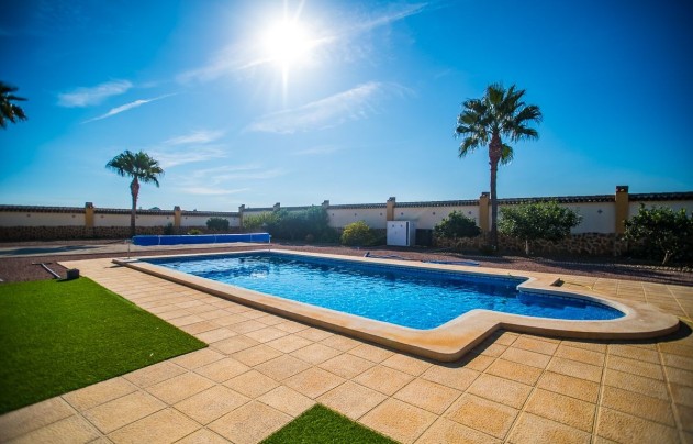 Resale - Villa - Catral