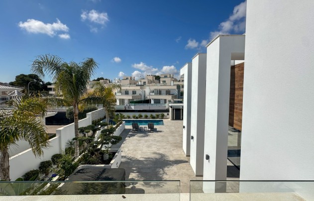 Resale - Villa - Orihuela Costa - Villamartín