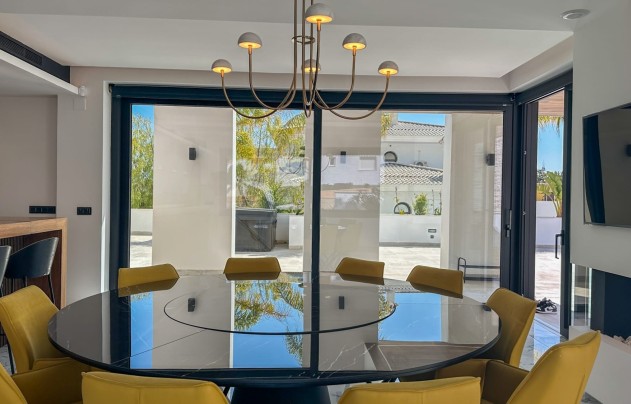Resale - Villa - Orihuela Costa - Villamartín