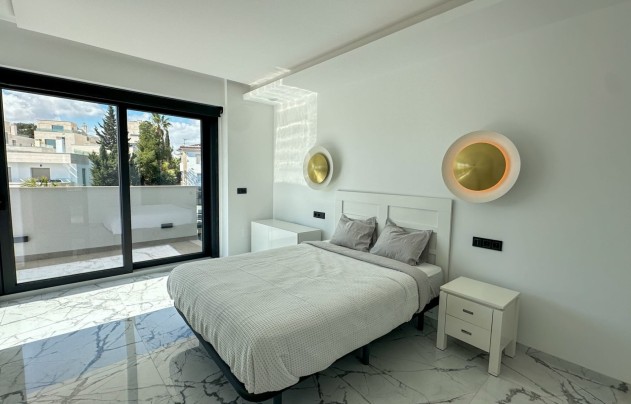 Resale - Villa - Orihuela Costa - Villamartín