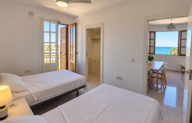Reventa - Apartment - Orihuela Costa - La Zenia