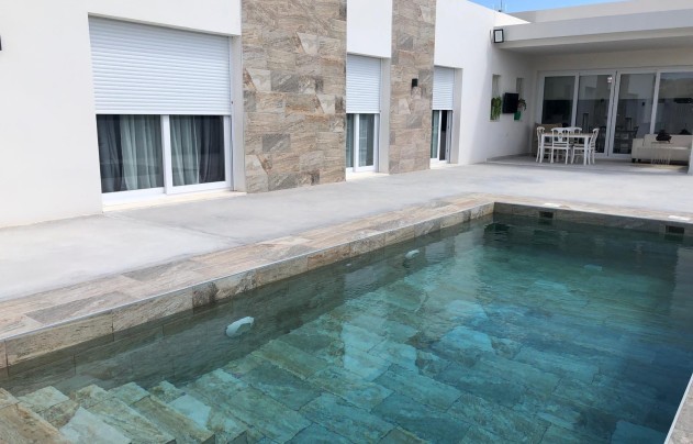 Nouvelle construction - Villa - La Romana - Los Joveres