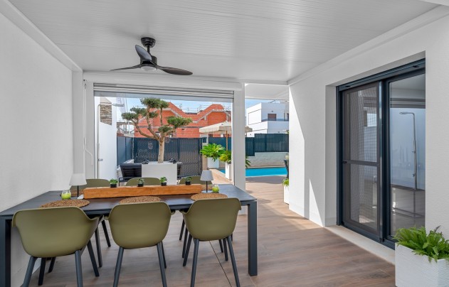 Resale - Villa - Orihuela Costa - Orihuela