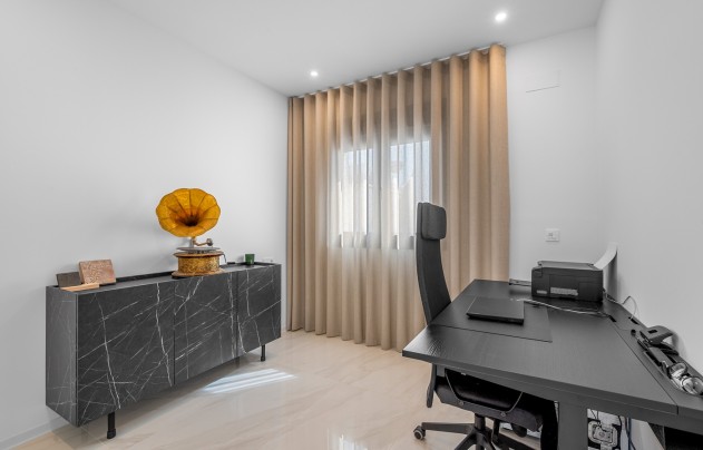 Resale - Villa - Orihuela Costa - Orihuela